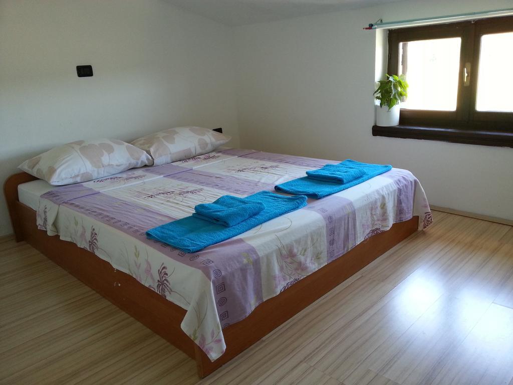 Apartment Rojnic Galižana Esterno foto