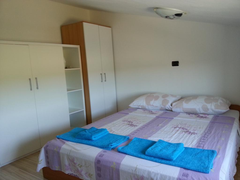 Apartment Rojnic Galižana Esterno foto