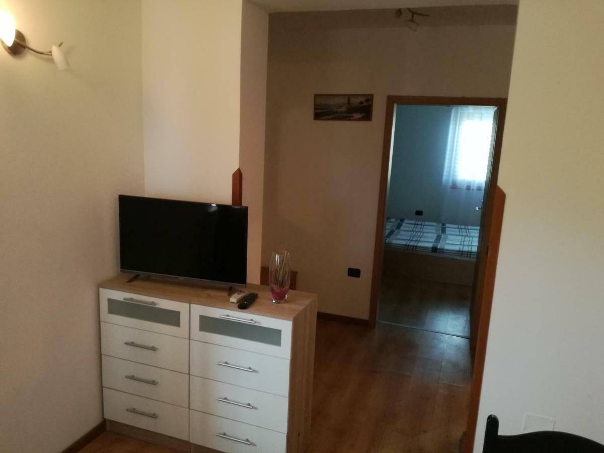 Apartment Rojnic Galižana Esterno foto