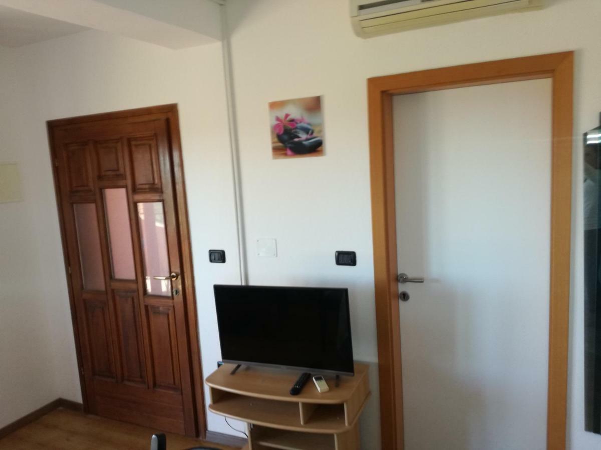 Apartment Rojnic Galižana Esterno foto
