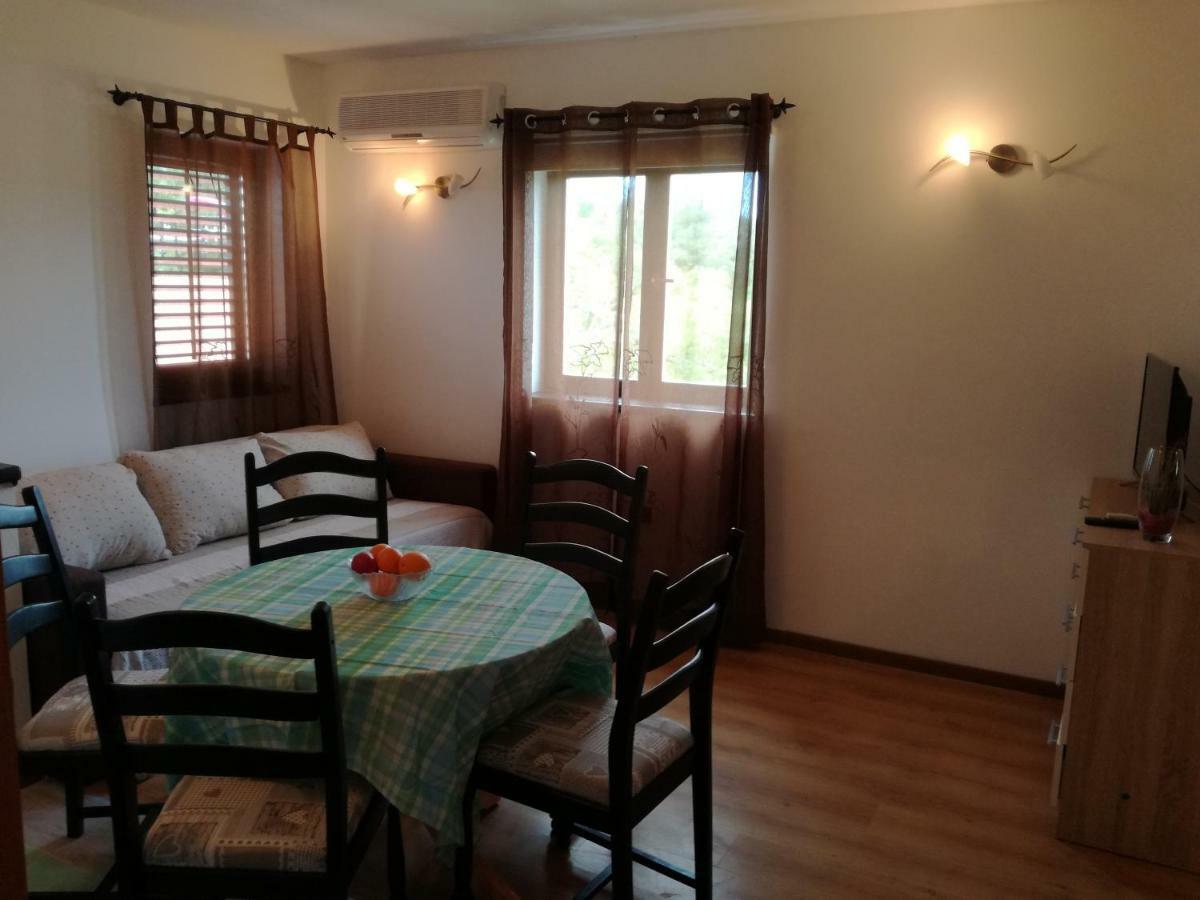 Apartment Rojnic Galižana Esterno foto